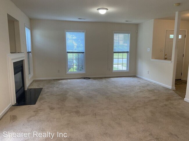Building Photo - 2 br, 2.5 bath House - 13615 Pinyon Pine Lane