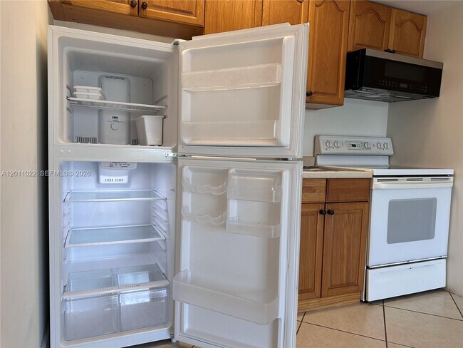 Foto del edificio - 13455 SW 16th Ct