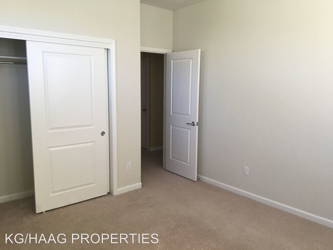 Building Photo - 2185 Tara Ridge Trl