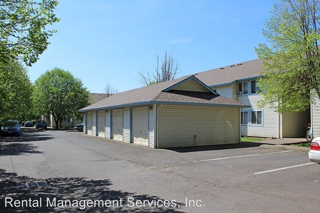Building Photo - 13062-13066 SE Powell Blvd
