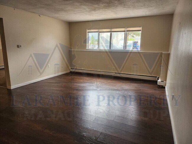 Building Photo - 2310 E Garfield St