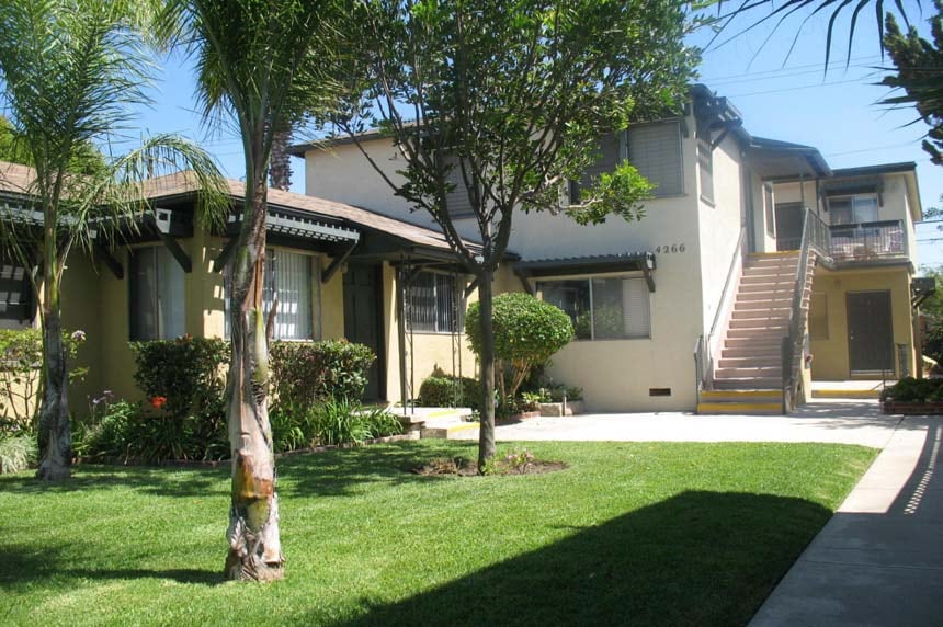 Primary Photo - 4266 N Lakewood Blvd