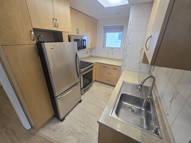 Building Photo - 509 Camden Pl