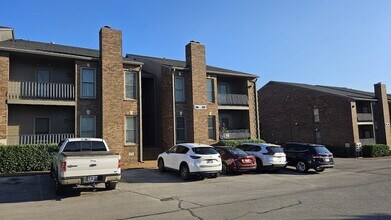 Building Photo - 320 Sloan Rd