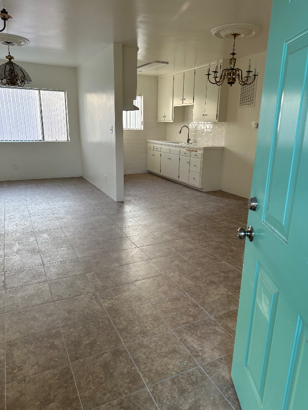 Photo - 701 S Oxford Ave Apartment