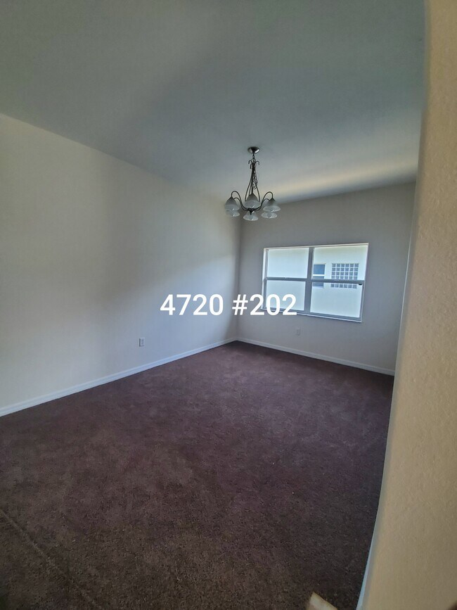 Dining Room - 4960 S Biscayne Dr