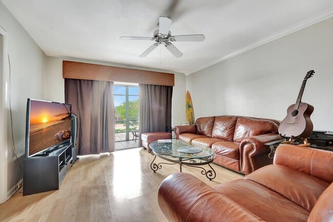 Foto del edificio - 3040 NE 16th Ave