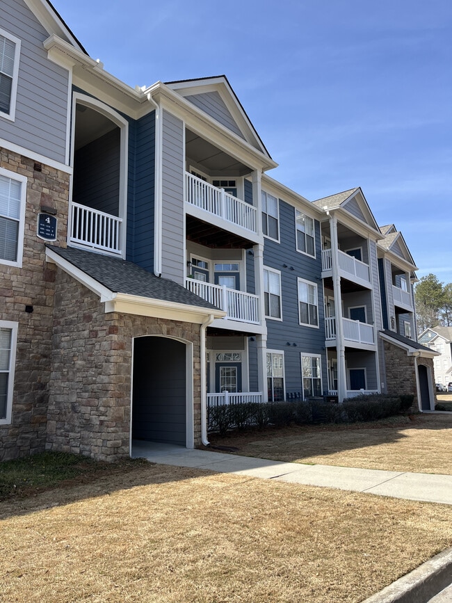 Exterior Building - Park West Apartments