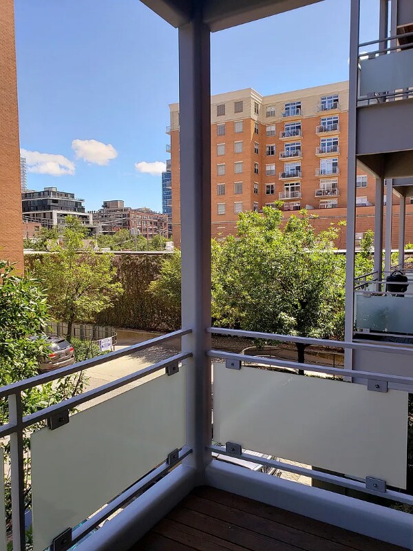 Foto del edificio - 949 W Madison St