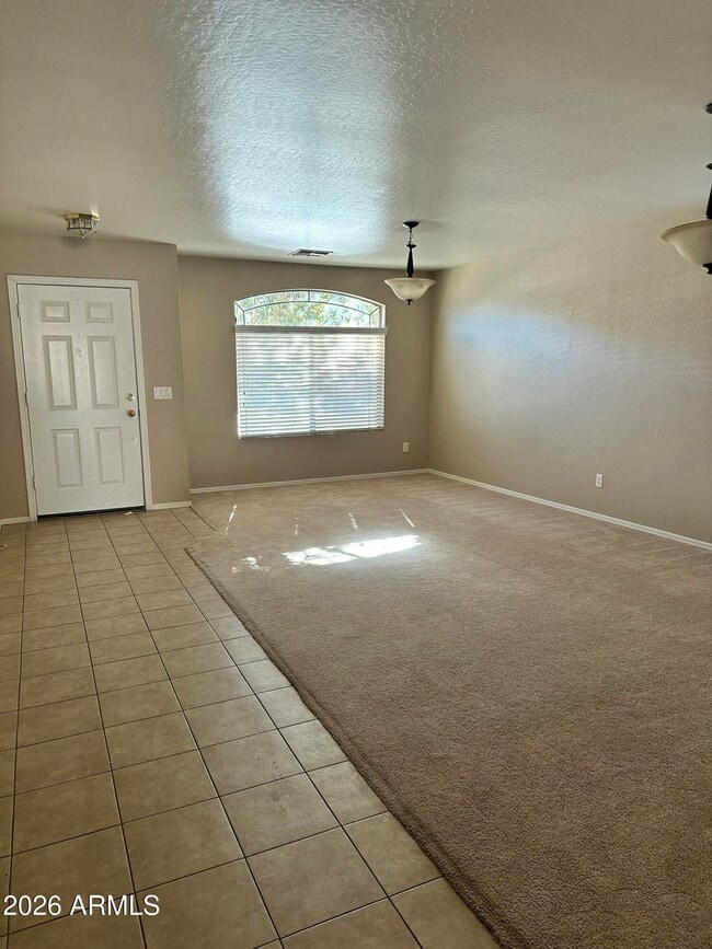 Foto del edificio - 10520 W Magnolia St