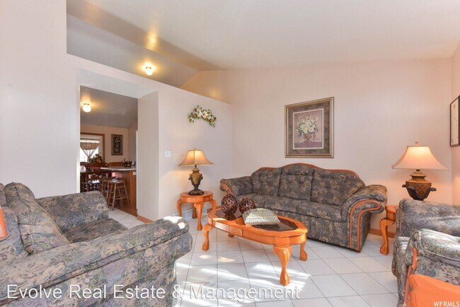 Building Photo - 4 br, 3.5 bath House - 7266 S Wimbledon Crt