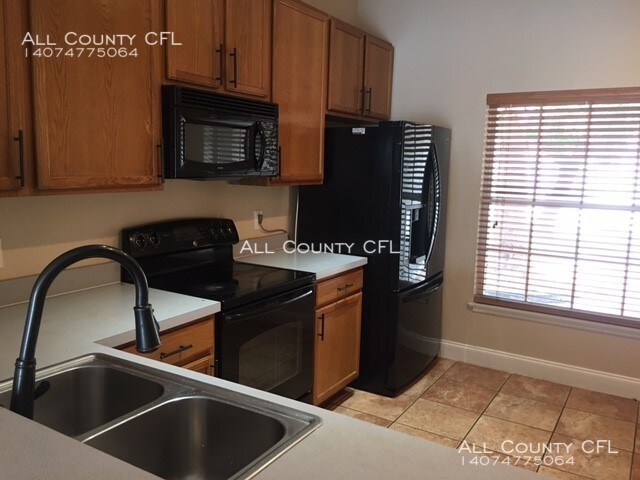 Foto del edificio - 2047 Meadow Pond Way