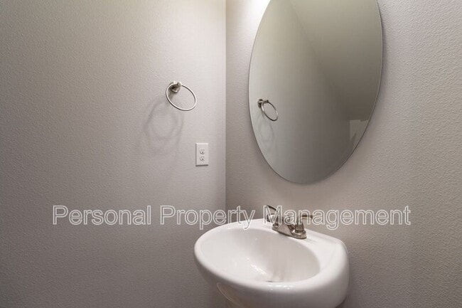 Foto del edificio - 5828 NE 56th Pl