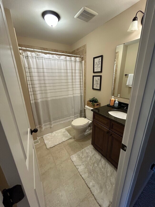 Building Photo - 14 Winged Foot Dr