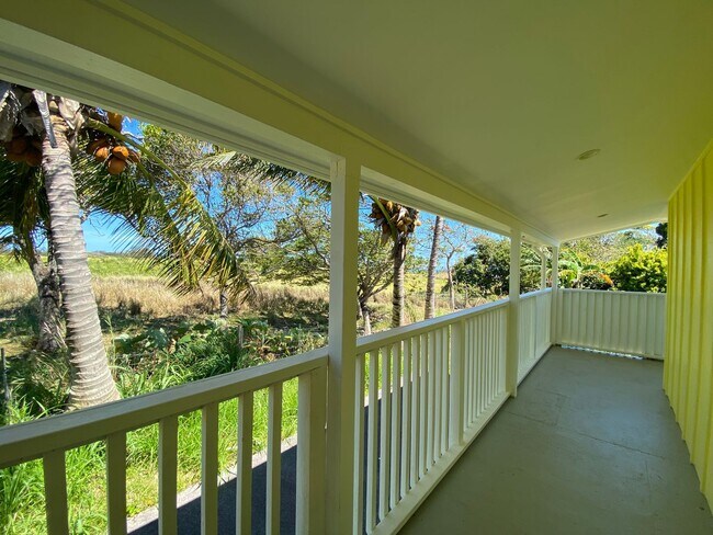 Building Photo - Large 3 Bed, 2 bath plus bonus room with w...