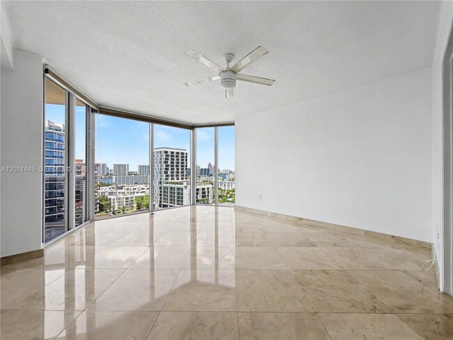 Building Photo - 17555 Collins Ave