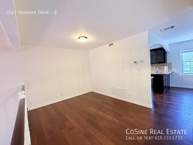 Building Photo - 2561 Navarra Dr