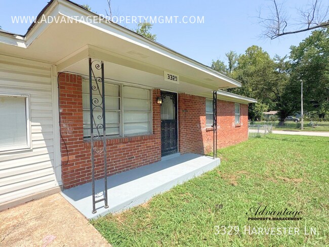 Foto del edificio - 3329 Harvester Ln
