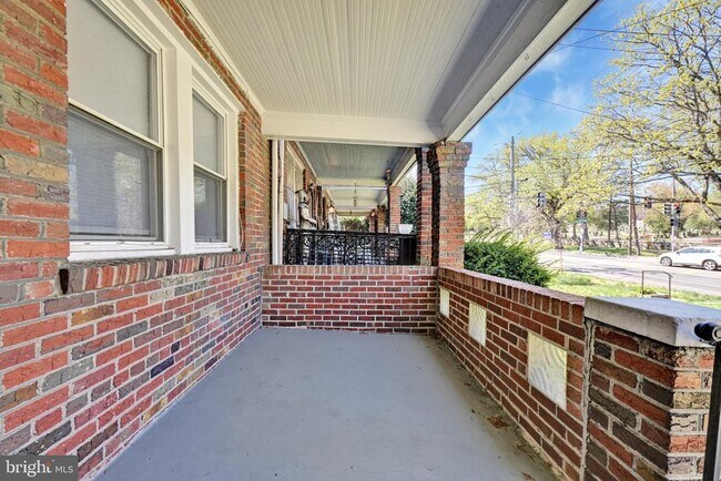 Foto del edificio - 4607 North Capitol St NE