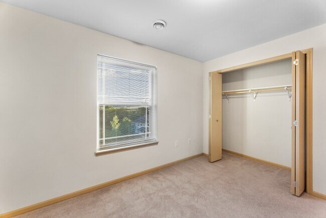 Building Photo - 2896 Pleasant View Rd