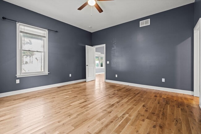 Building Photo - 1118 N 9th St
