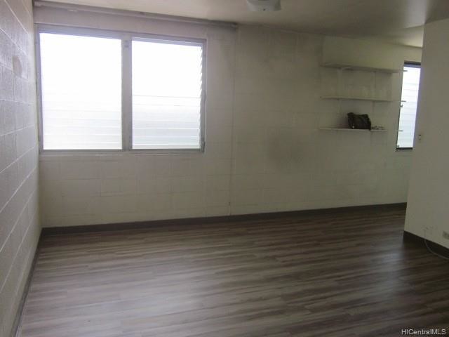 Building Photo - 1566 Kewalo St