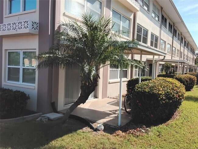 Foto del edificio - 1235 S Highland Ave