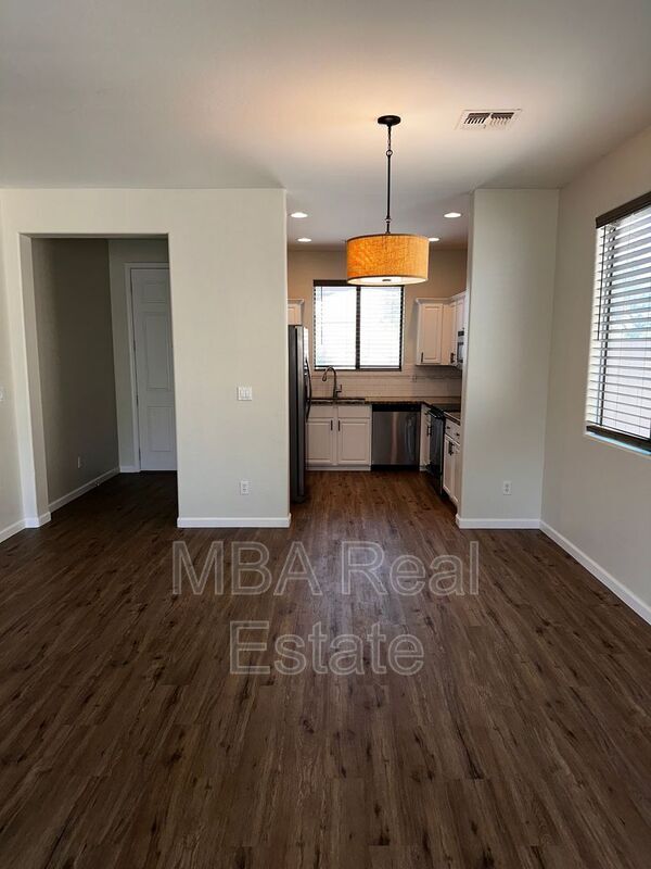 Building Photo - 21382 E Alyssa Rd