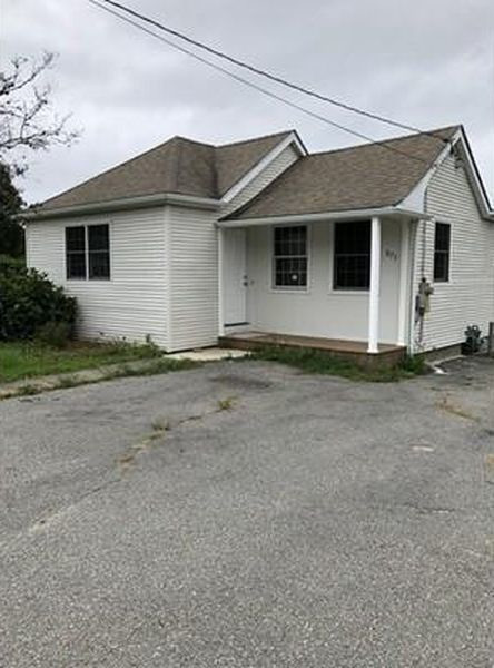 Primary Photo - Sanford Rd