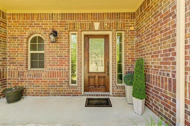 Building Photo - 28423 Buttercup Cove Ln