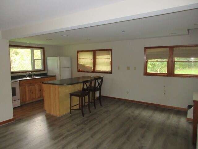 Foto del edificio - 9122 River Rd