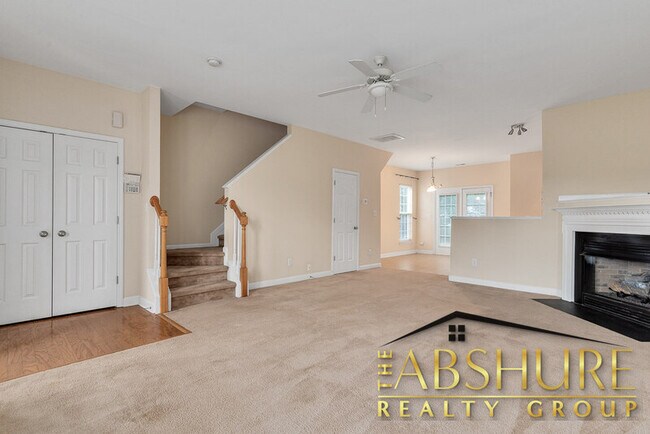 Building Photo - 6030 San Marcos Way