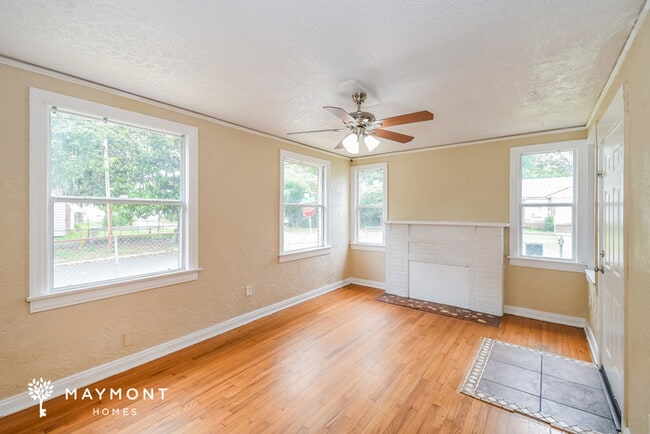 Building Photo - 339 Sunset Dr