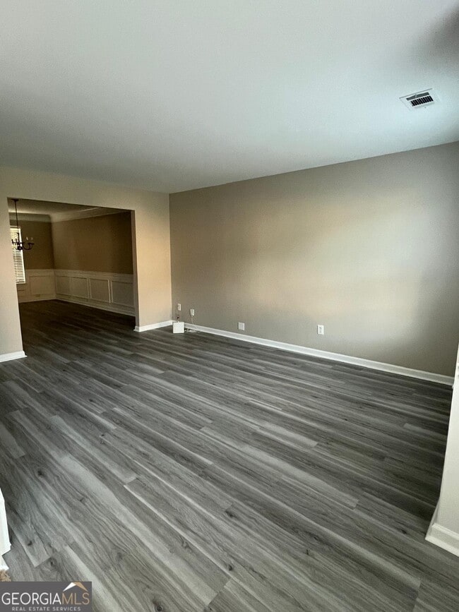 Building Photo - 2547 Wrangler Dr