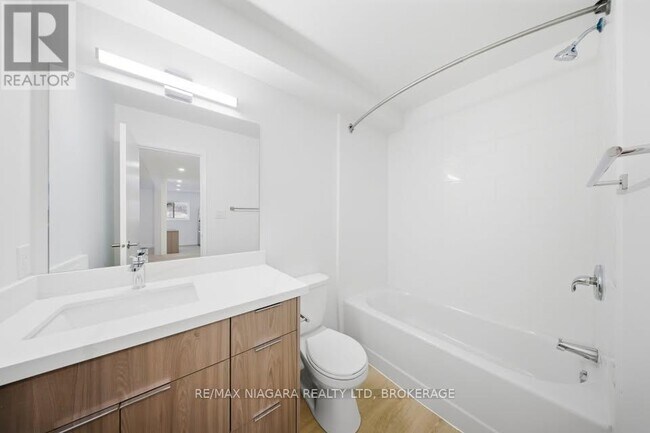 Photo du bâtiment - 25 Downes Ave