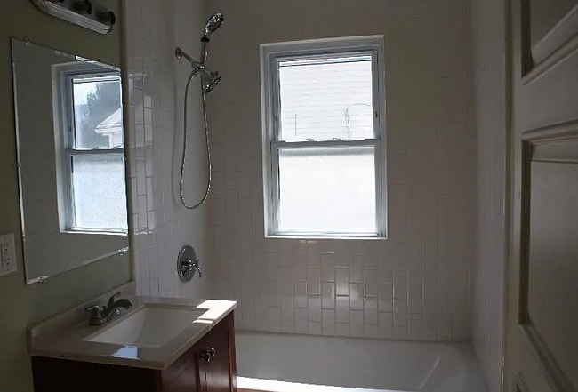 Foto del edificio - 81 Florence St