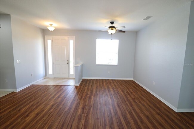 Building Photo - 2528 Alling Terrace