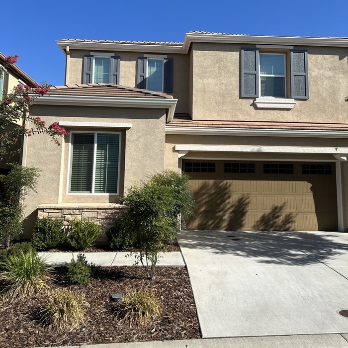 Foto principal - Beautiful New Home For Rent in Roseville!