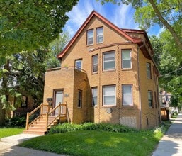 Building Photo - 104 S Mills St