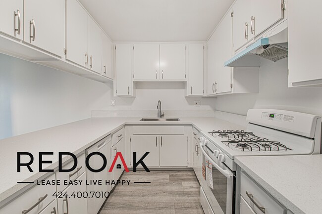 Foto del edificio - 10133 Pinewood Ave