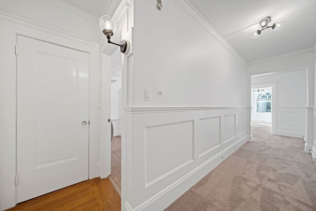 Building Photo - 1418 Leavenworth St