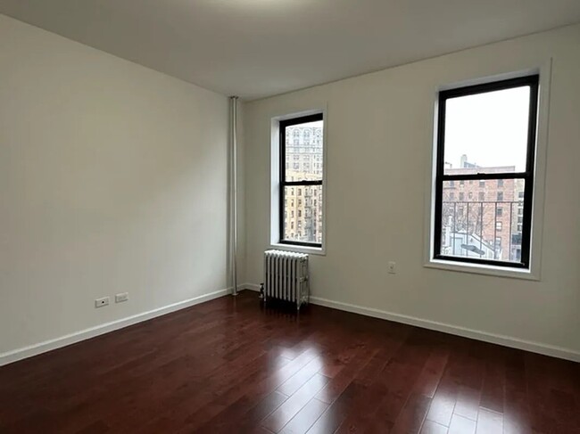 Building Photo - 845 Riverside Drive