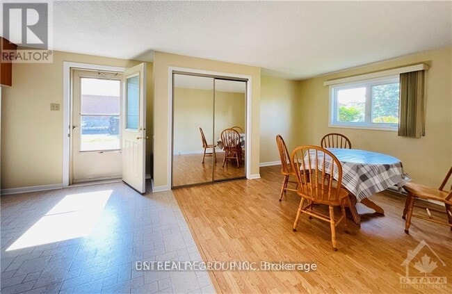 Building Photo - 127B CENTENAIRE AVENUE