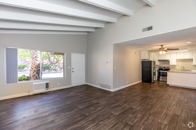 2BR, 2BA - 1,092SF - Villa Morocco