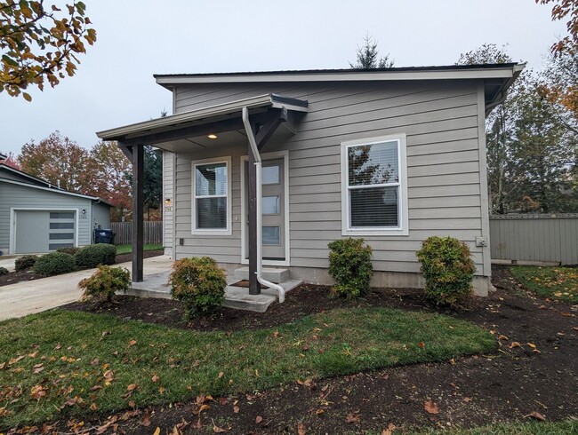 Building Photo - 2-Bed/1-Bth Tiny House in New Development ...