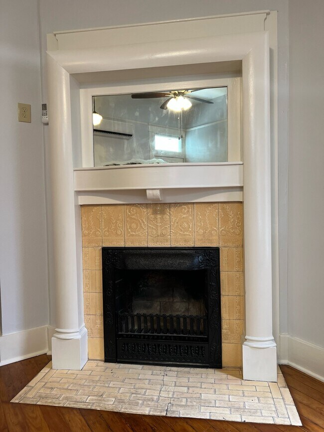 Foto del edificio - 516 E 8th St