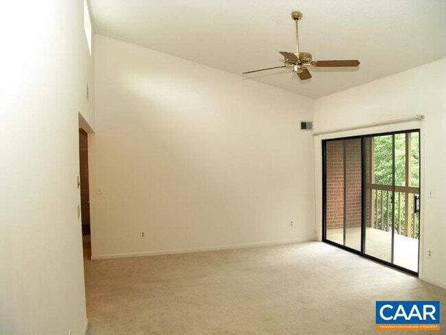 Foto del edificio - 117 Turtle Creek Rd