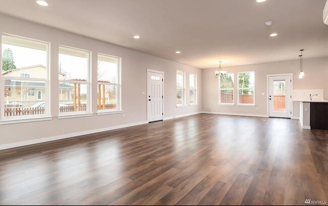 Foto del edificio - 124 N Trail Rd