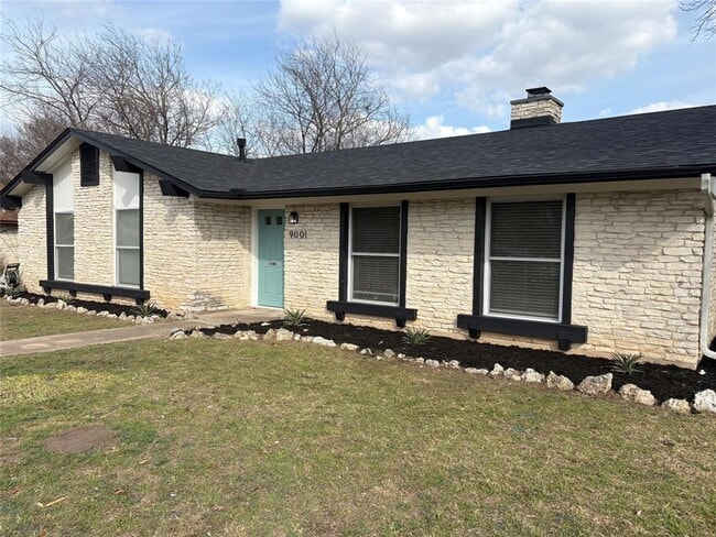 Building Photo - 9001 W Pointer Ln