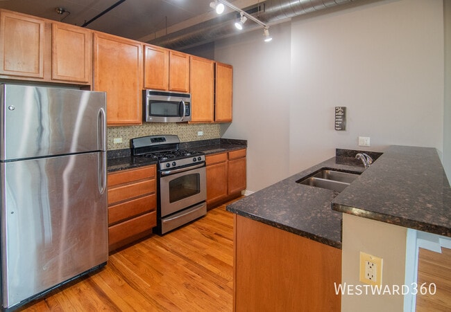 Foto del edificio - 1224 W Van Buren St